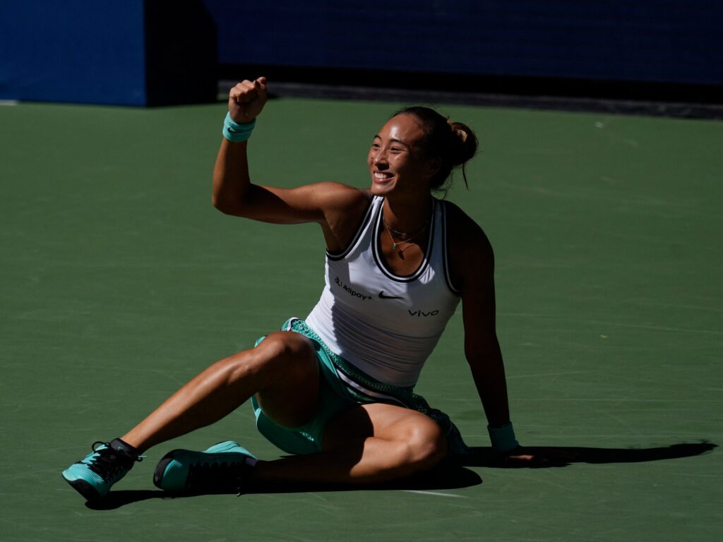 US Open: Zheng in 5-0 comeback; Gauff, Rybakina, Zverev also in quarters | Tennis