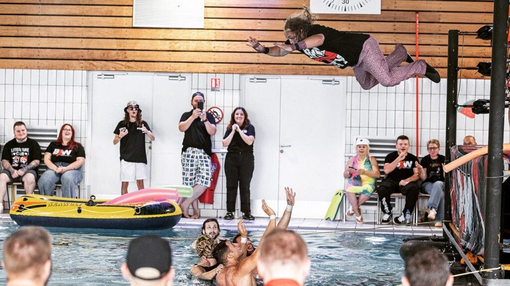 Pro wrestling makes waves in France as European promotion fires up social media with unique venue