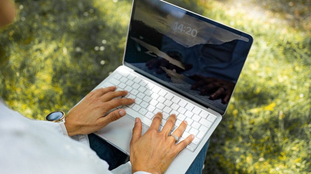 Identity theft warning signs you should never ignore, from SIM swap