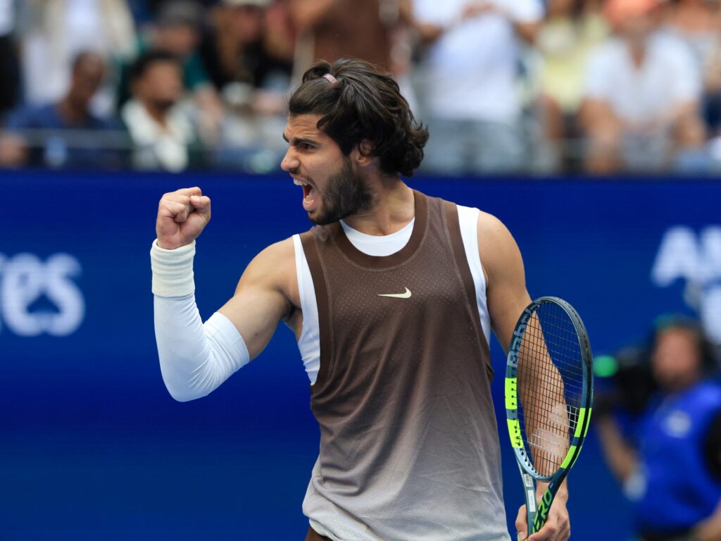 Alcaraz, Sabalenka into US Open last 16 as Williams sisters lose on return | Tennis