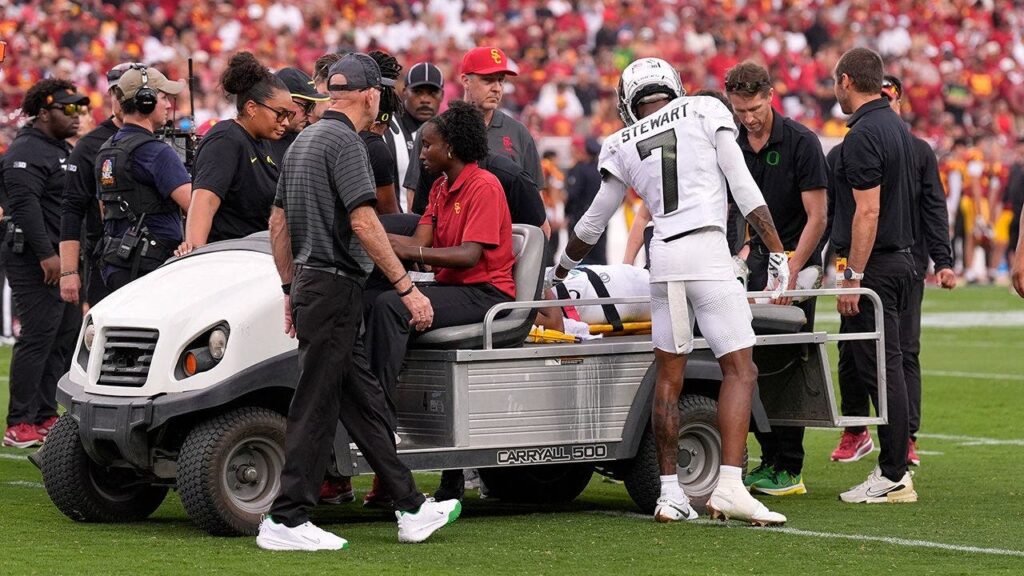 USC radio announcer’s description of the Dante Moore hit is one of the most embarrassing things ever
