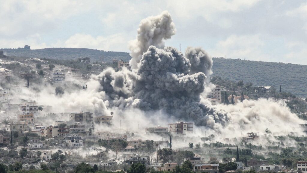 Israel bombards several towns in southern Lebanon | Israel attacks Lebanon