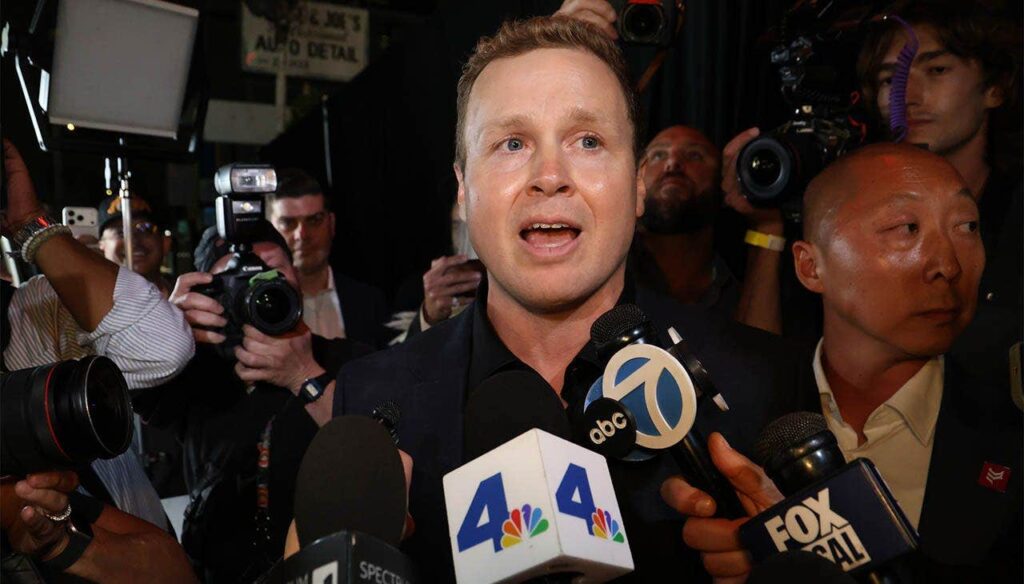 Ryan Reynolds slammed by Spencer Pratt over anti-hero, ’80s comments