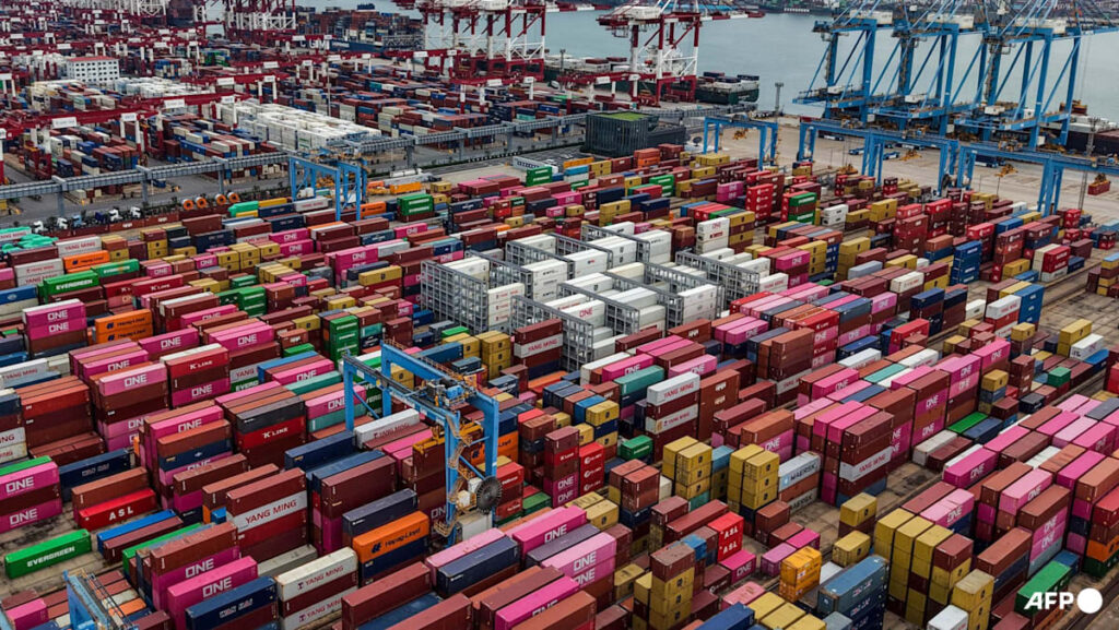 EU, China to hold Beijing talks to avert trade war