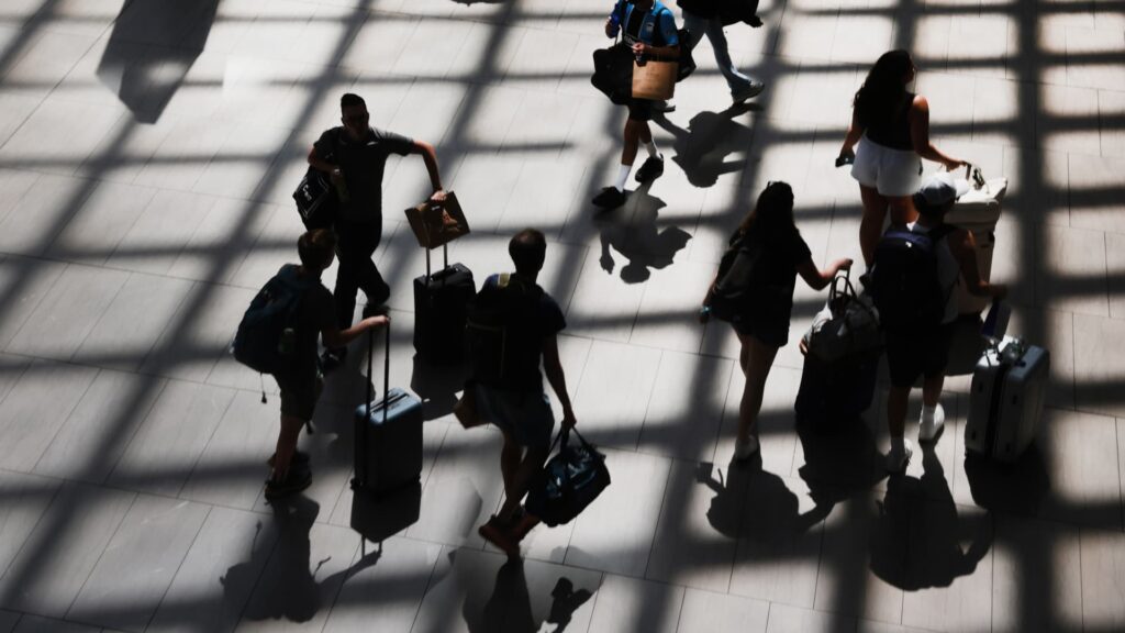 New AI wearables push the limits of privacy and wiretap laws