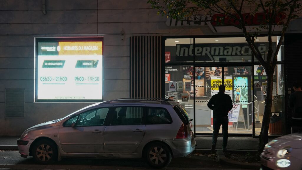 French supermarket fridges get hacked, heating to 122°F and sparking fires