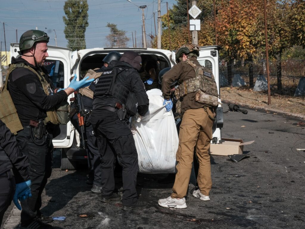 More killed in Kramatorsk as Russia targets Ukraine’s transportation system | Russia-Ukraine war News