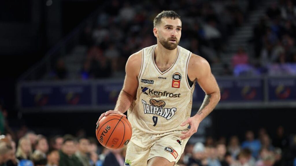 Hot-shooting Taipans tame Hawks in NBL