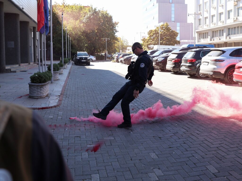 Amid protests, Kosovo’s political deadlock raises prospect of new elections | Politics News
