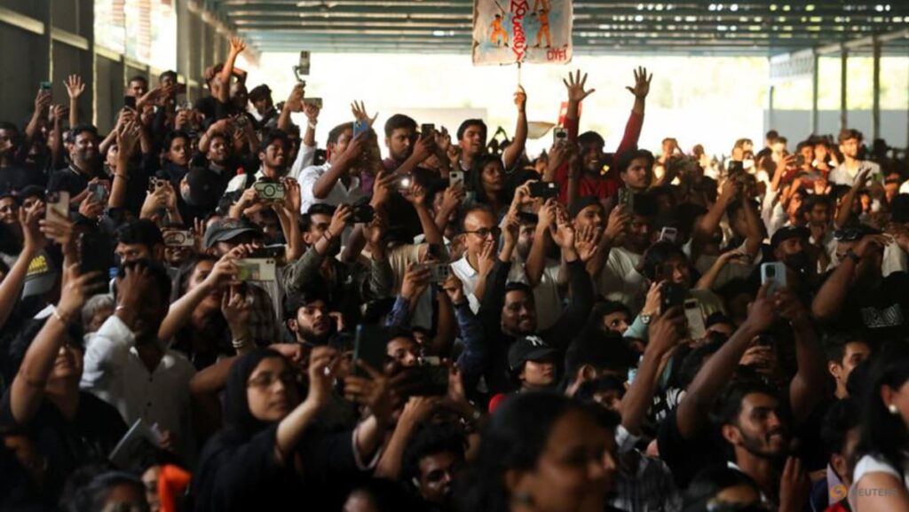 India deploys thousands of police ahead of election protest