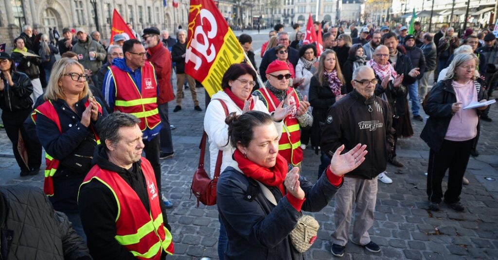 Live Updates: Thousands Expected at Another Round of Protests in France