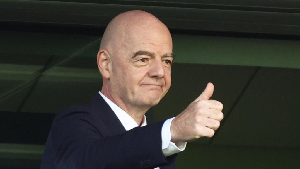 Asia soccer boss backs Infantino's re-election bid