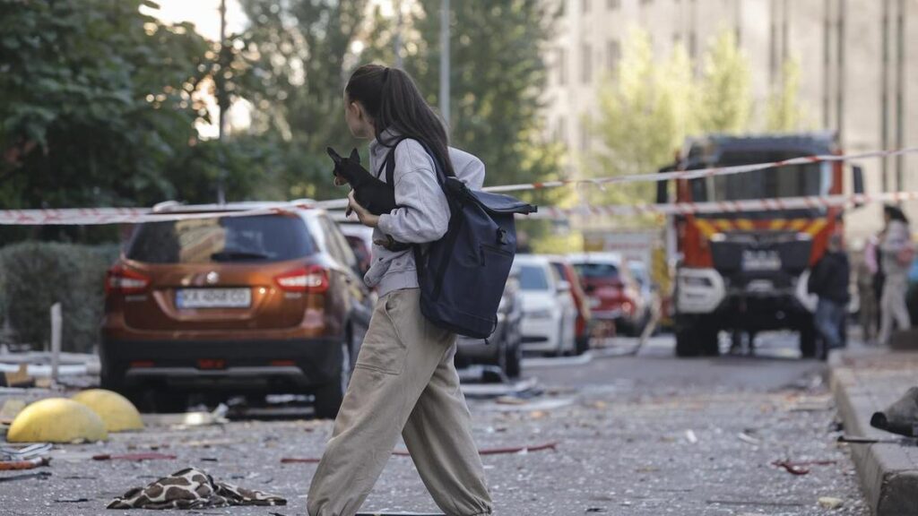 Russian airstrikes choke key bridges in Kyiv