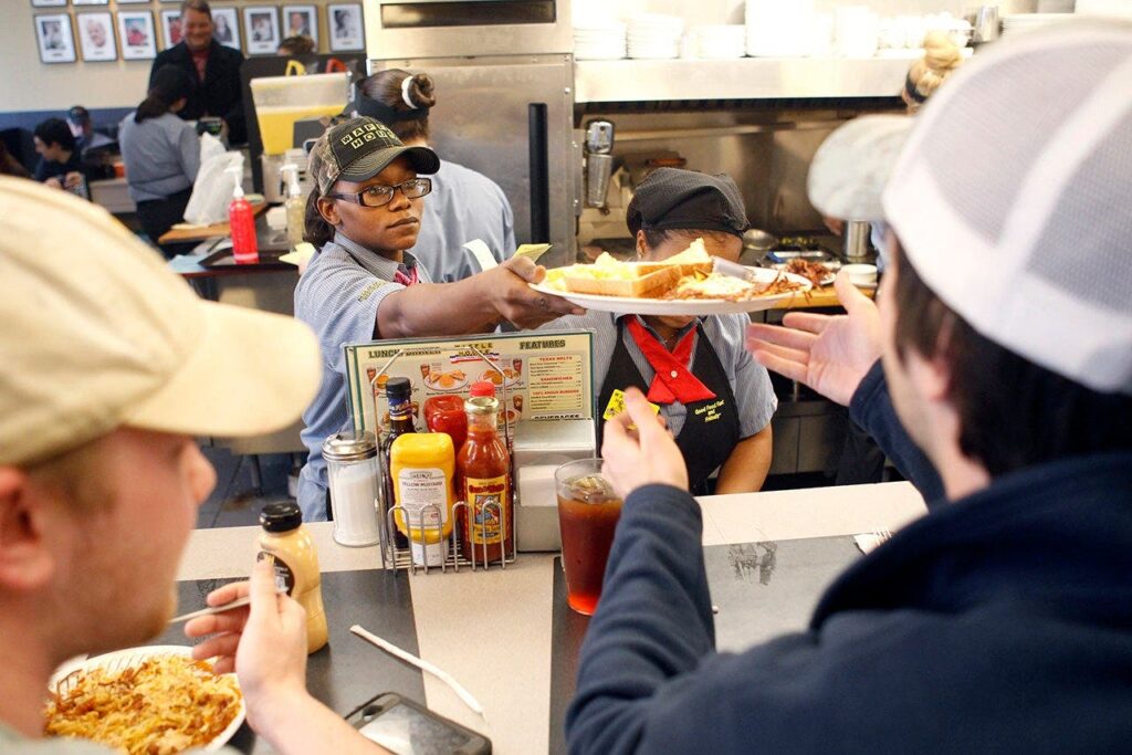 Caribou Coffee, Wendy’s and Waffle House ranked best value breakfast