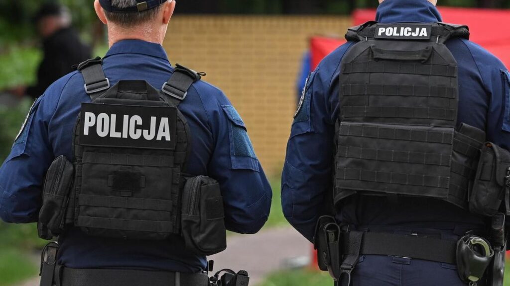 Polish police arrest man after college knife attack