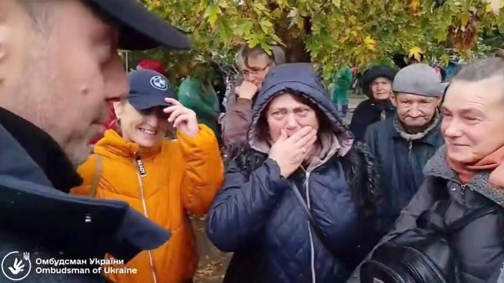 Evacuation begins as aid enters stricken Ukrainian city