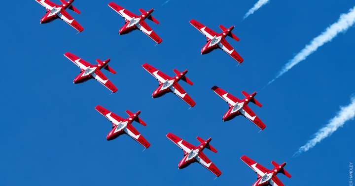 Snowbirds to perform final air show demonstration