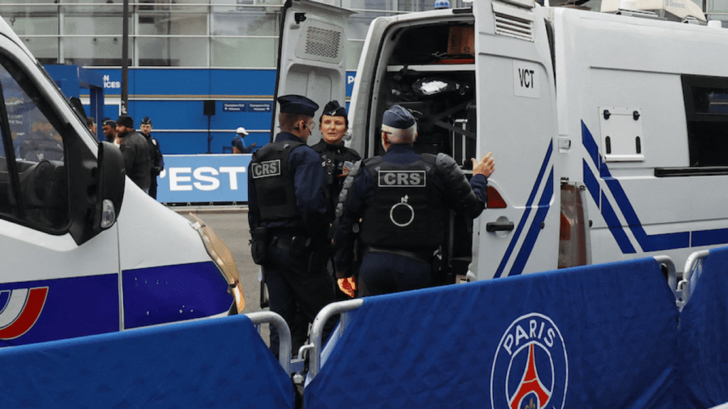PSG and Barcelona fans divided over politics in football amid Paris riots | Football