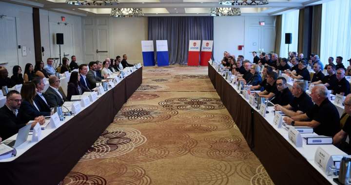 Stellantis workers begin voting on strike mandate as talks remain stalled