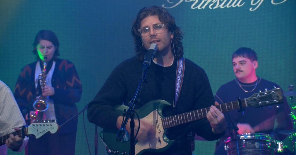 Saturday Sessions: Vacations plays "I See Myself In You"