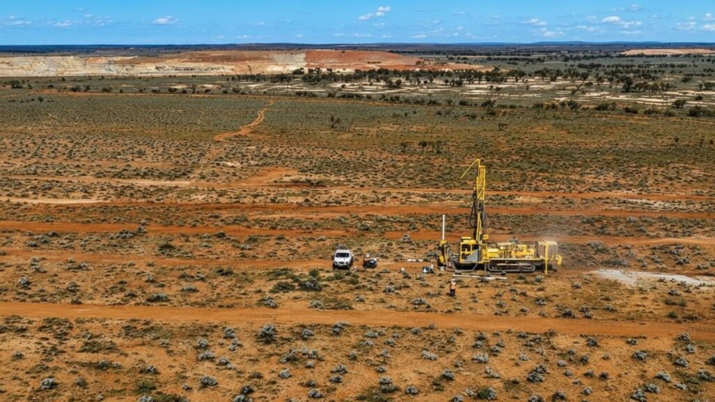 Broken Hill lines up drill bit on huge copper-gold target in SA
