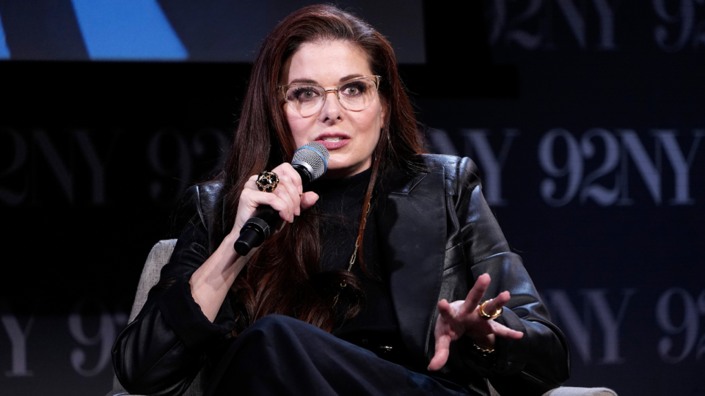 ‘Will & Grace’ star Debra Messing backs Bruce Blakeman over Gov. Kathy Hochul