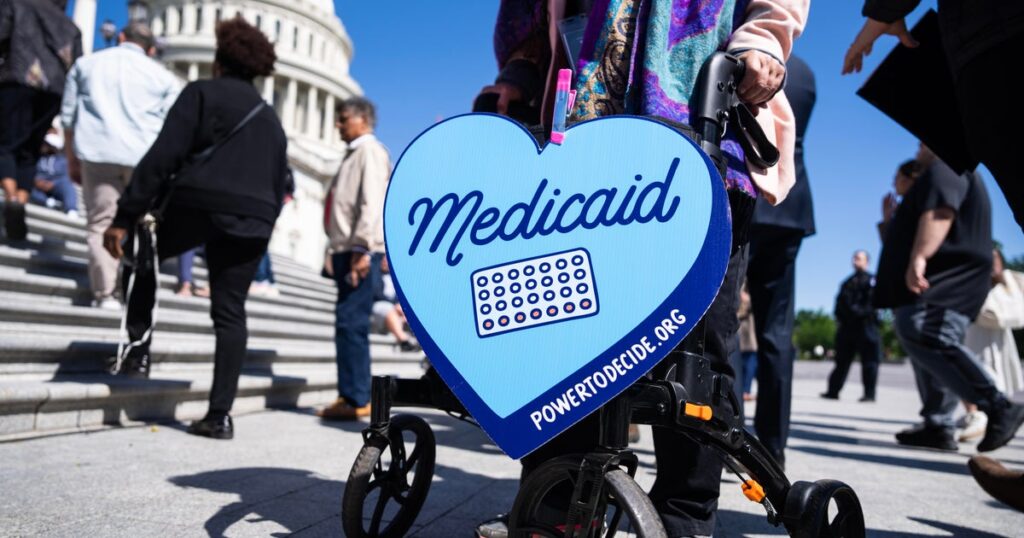 Democrats demand tougher standards for companies running Medicaid systems