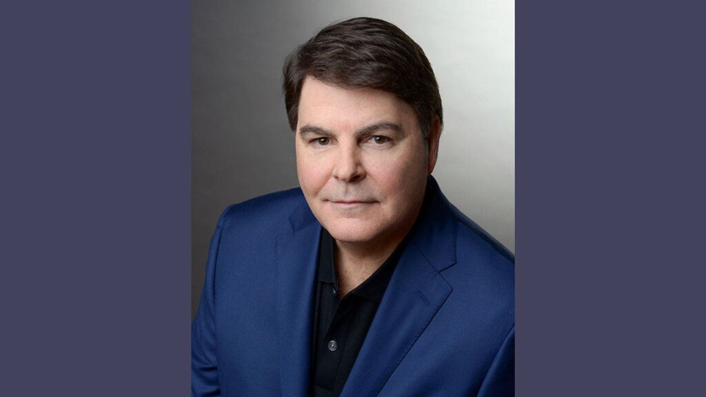 Fox News anchor reflects on 25 years at network’s 30th anniversary