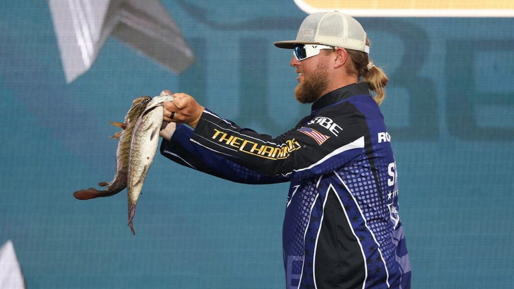 Matt Robertson hauls in 20-pound bag to lead The Champions after Day 1 on Old Hickory Lake