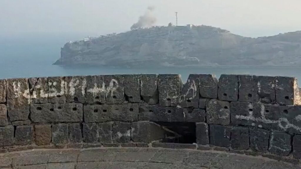 Houthis strike Yemen’s Aden: What that means | Houthis News